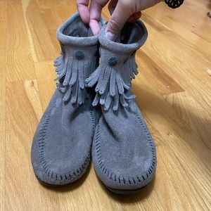 Minnetonka moccasin boots